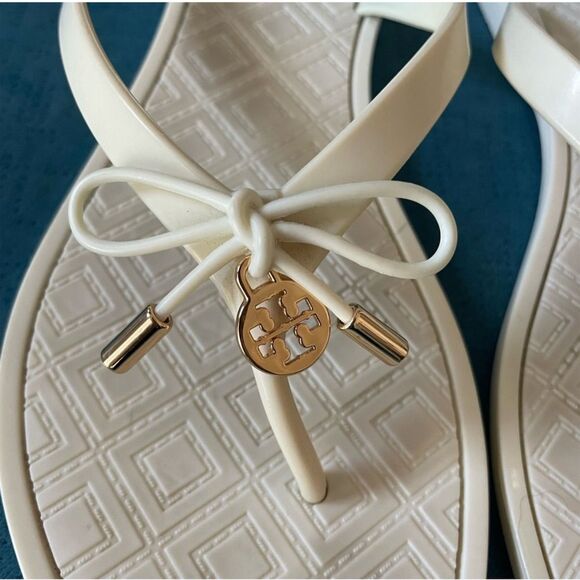 Tory Burch Women's Ivory Jelly Bow Thong Sandals Size 8 Casual Summer - Picture 4 of 4